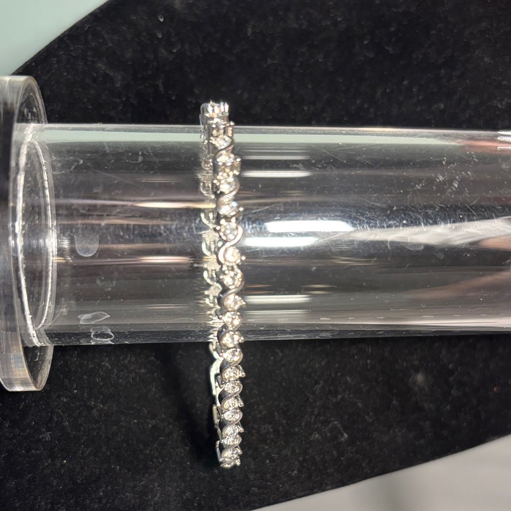 Avon Elegant Silver Tone Bracelet with Clear Stones